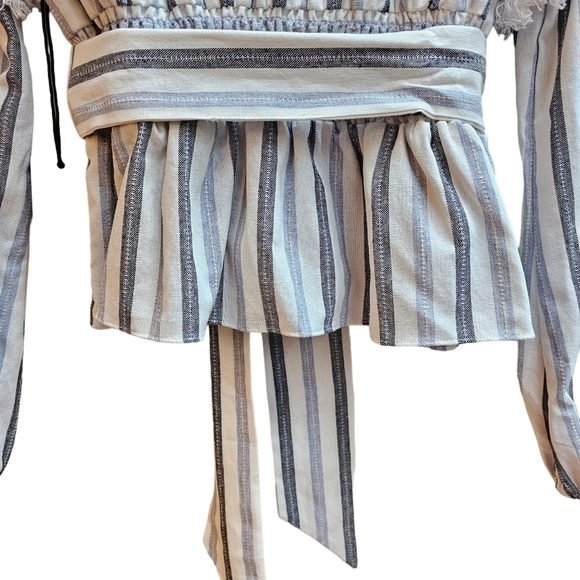 Saylor Linen Blend Jil Top with Belt and Fringe Detail, Size Medium - Picture 9 of 11